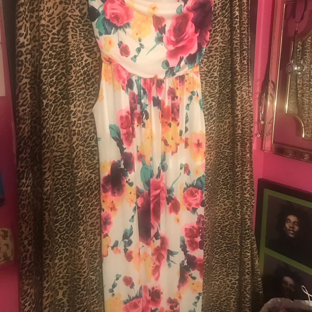 Floral print dress with pockets